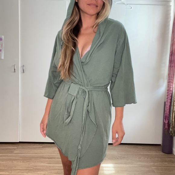 Una Pluma Other - Una Pluma Organic Hooded Robe lightweight